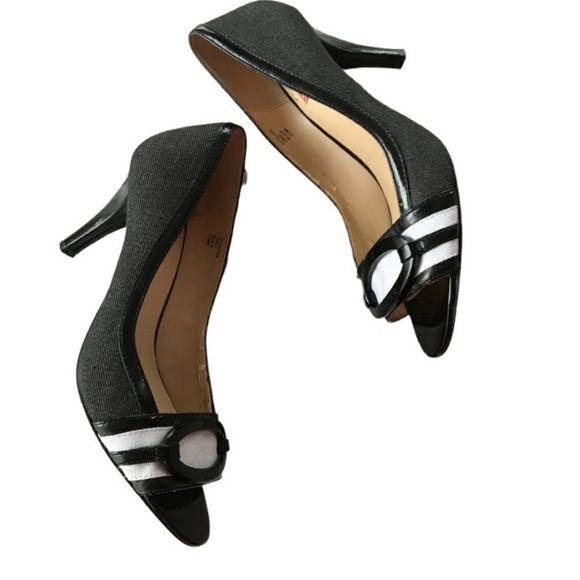 RARE Oscar de la Renta O Calada Peep Toe Heels 7.5 Luxury Elegant Castlecore - Picture 15 of 16